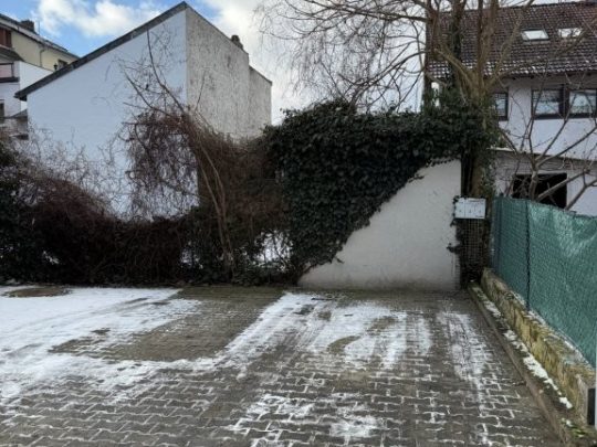 2 Außenstellplätze Mitte + rechts