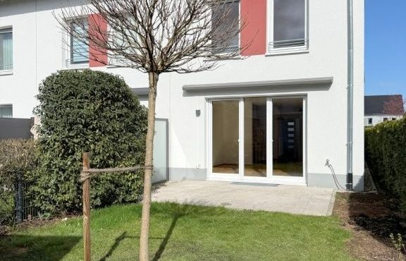 Modernes Eckhaus mit Garten + Keller + Süd/West Lage + 4 SZ + 2 TGL-Bäder