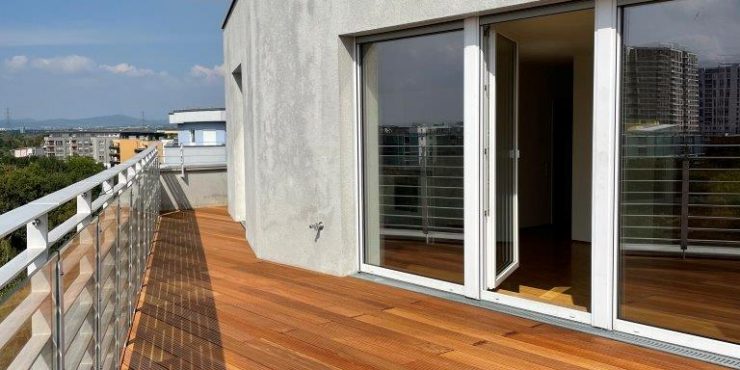 Rundum-Panoramablick Skyline FFM + E-Mobilität + frei + sofort beziehbar